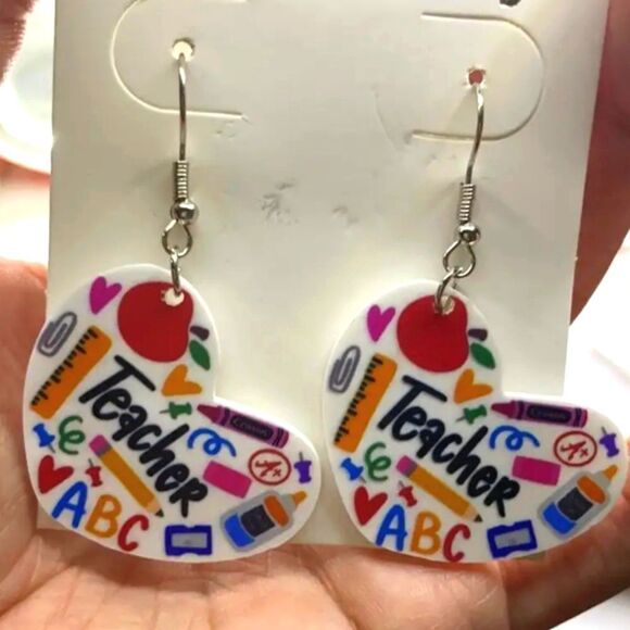 Hand crafted dangle earrings - Picture 4 of 8